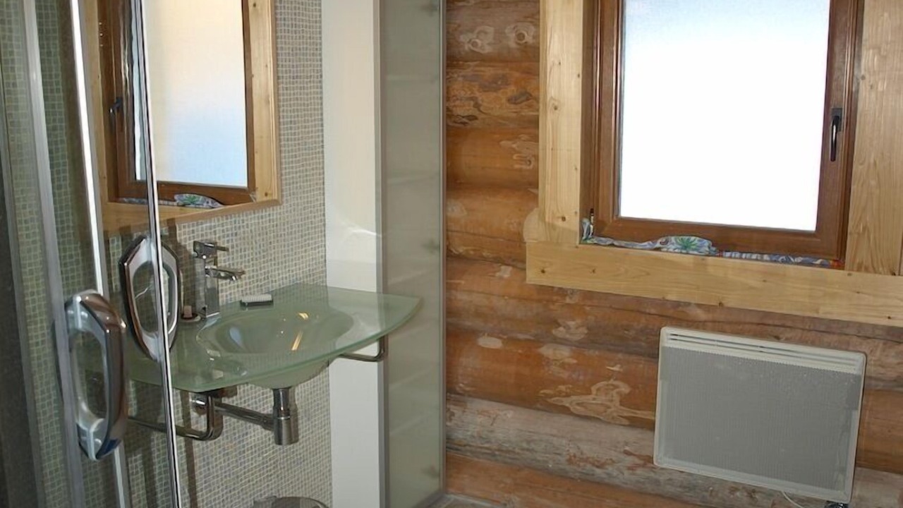 Photo of Bathroom in Superbolquere