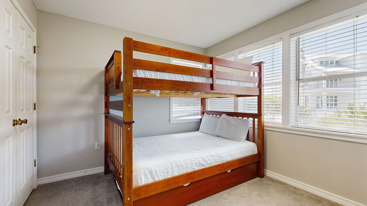 Photo of Bedroom in Gulf Trace