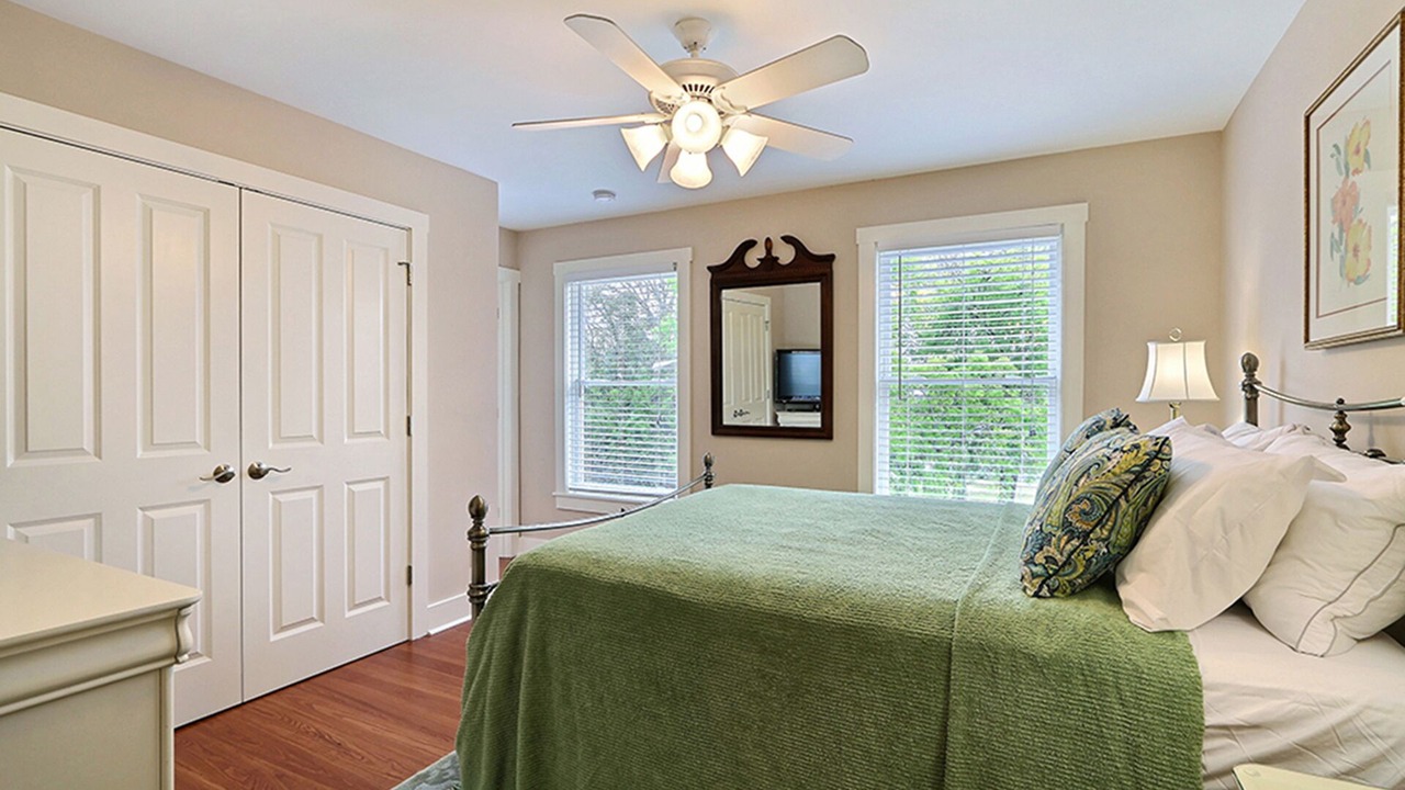 Photo of Bedroom in Savannah Victorian District