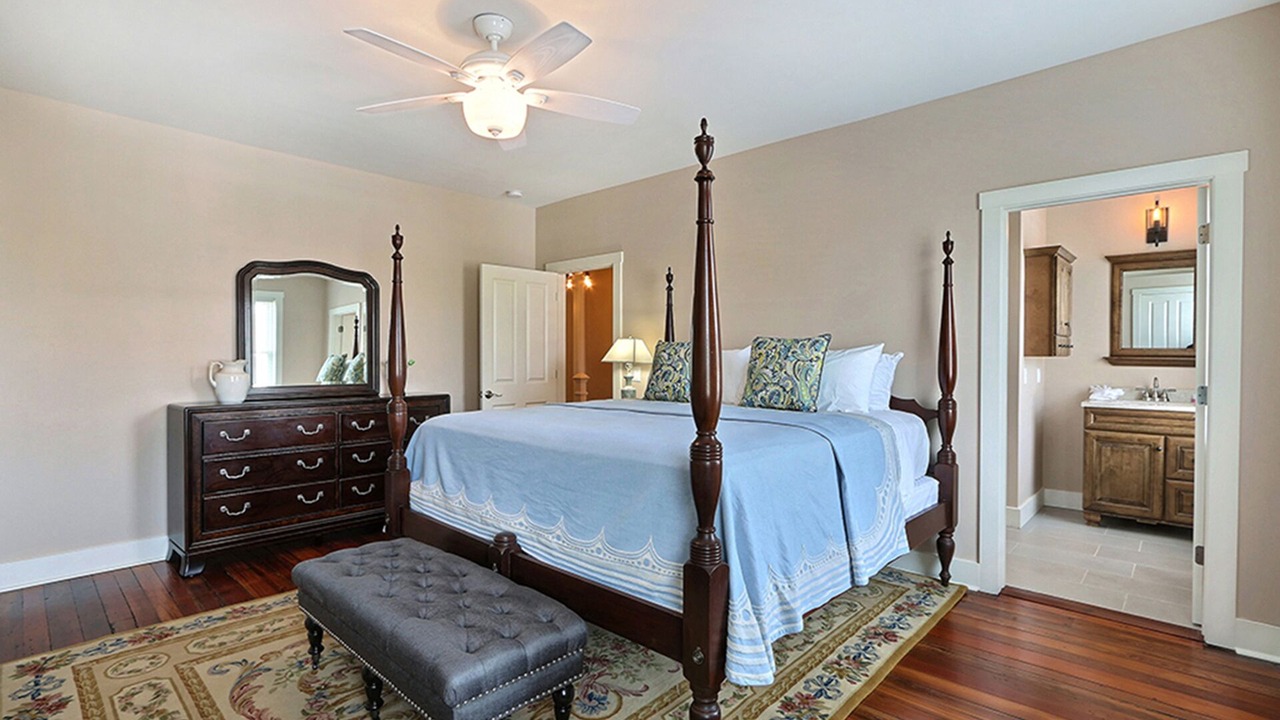 Photo of Bedroom in Savannah Victorian District
