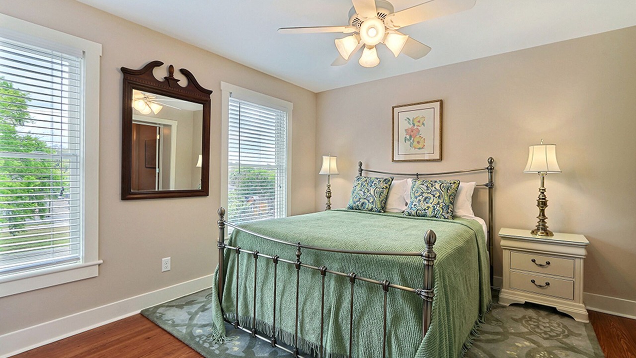 Photo of Bedroom in Savannah Victorian District