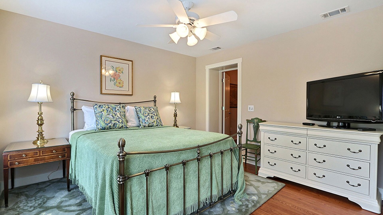 Photo of Bedroom in Savannah Victorian District