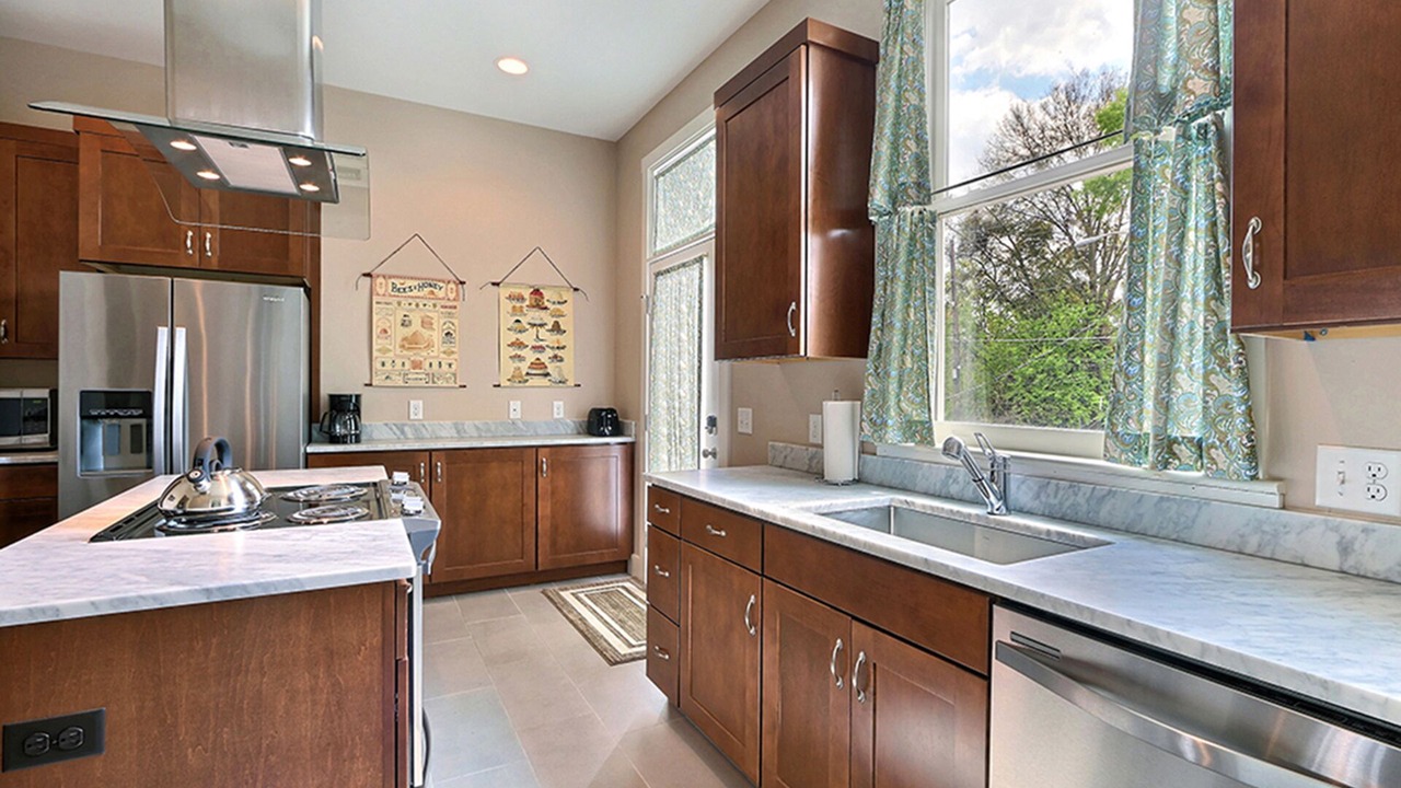 Photo of Kitchen in Savannah Victorian District