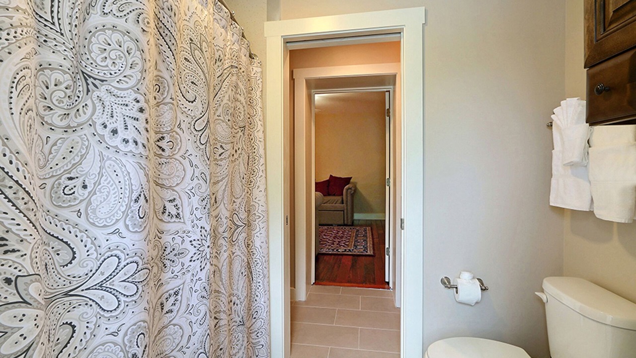 Photo of Bathroom in Savannah Victorian District