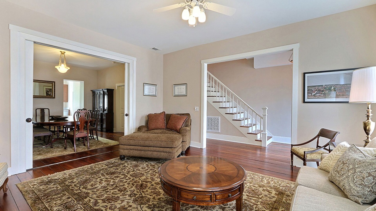 Photo of Livingroom in Savannah Victorian District