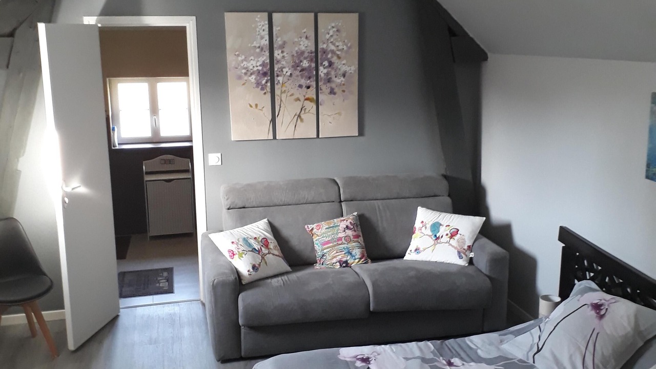 Photo of Bedroom in Lisieux