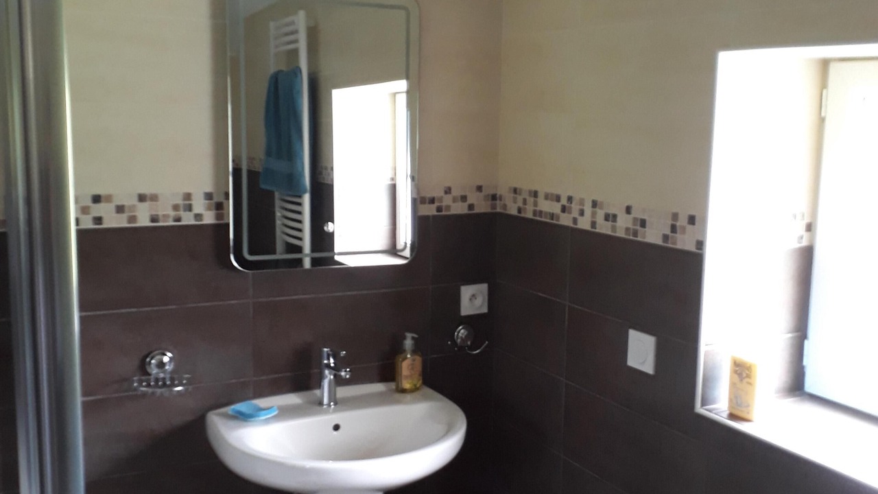 Photo of Bathroom in Lisieux