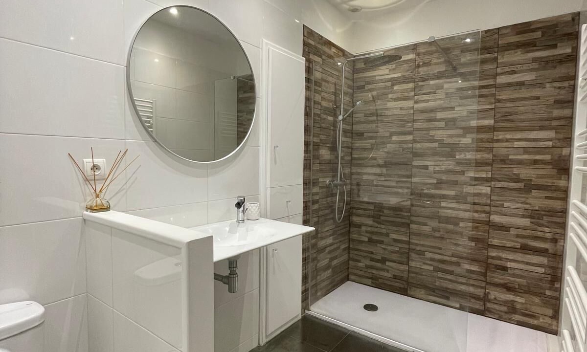 Photo of Bathroom in Saint-Jean-d'Illac