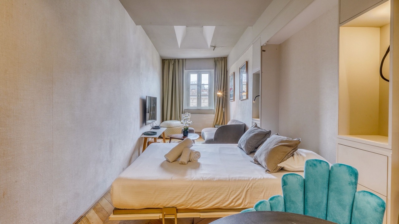 Photo of Bedroom in Hotel de Ville - Quinconces
