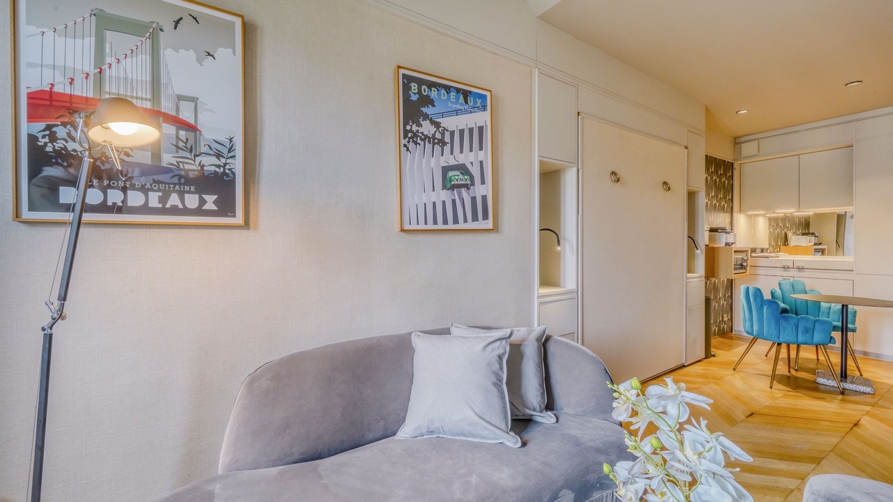 Photo of Livingroom in Hotel de Ville - Quinconces