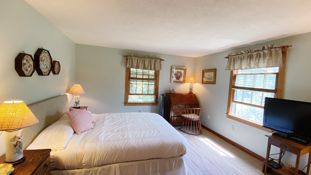Photo of Bedroom in Madaket