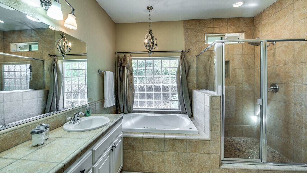 Photo of Bathroom in Murphys