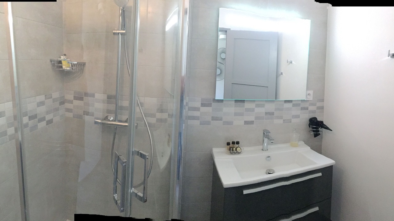 Photo of Bathroom in Alencon