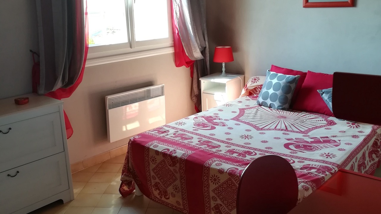 Photo of Bedroom in Chateauneuf-les-Martigues