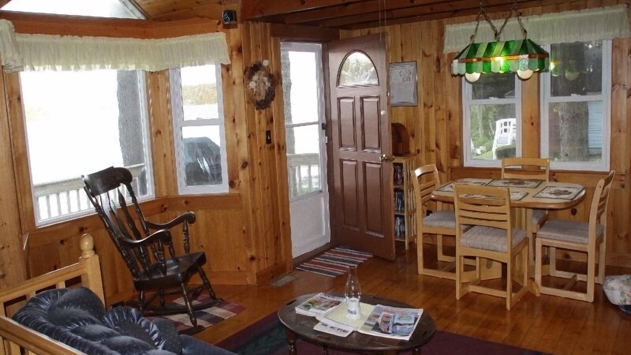 Photo of Livingroom in Meredith