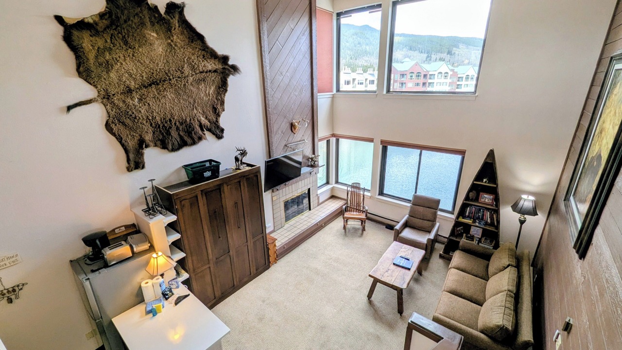 Photo of Livingroom in Lakeside Village