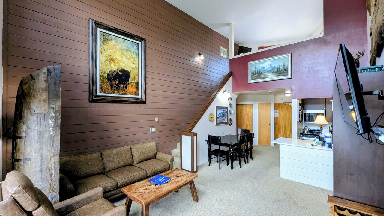 Photo of Livingroom in Lakeside Village
