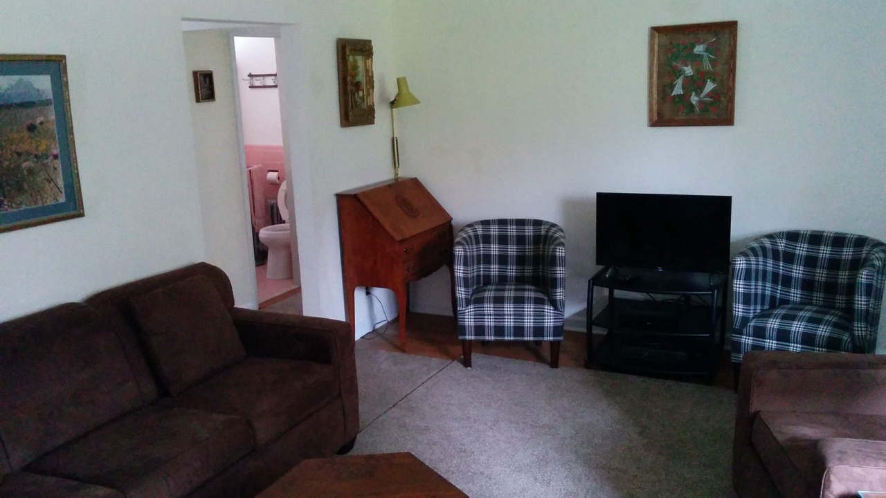 Photo of Livingroom in Southold