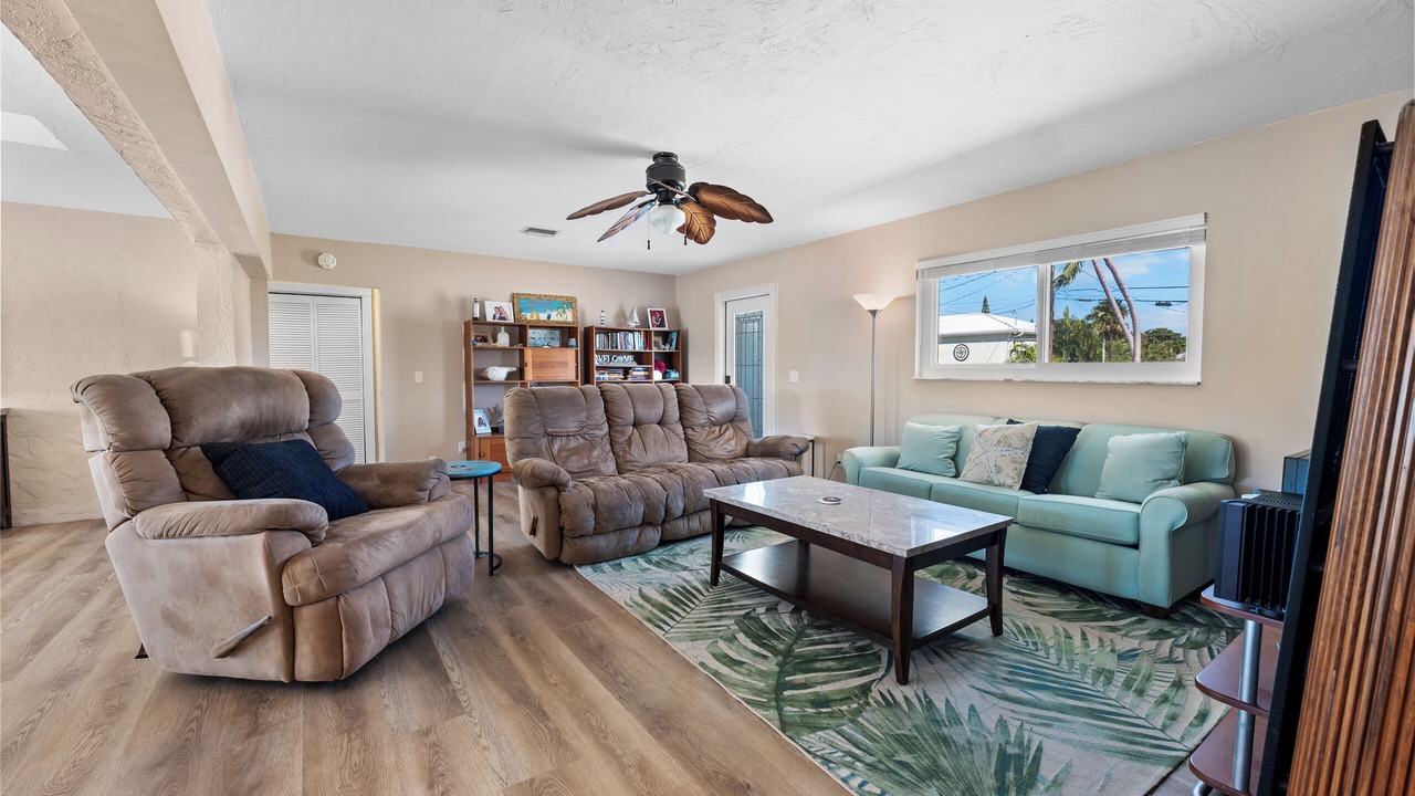 Photo of Livingroom in Cudjoe Gardens