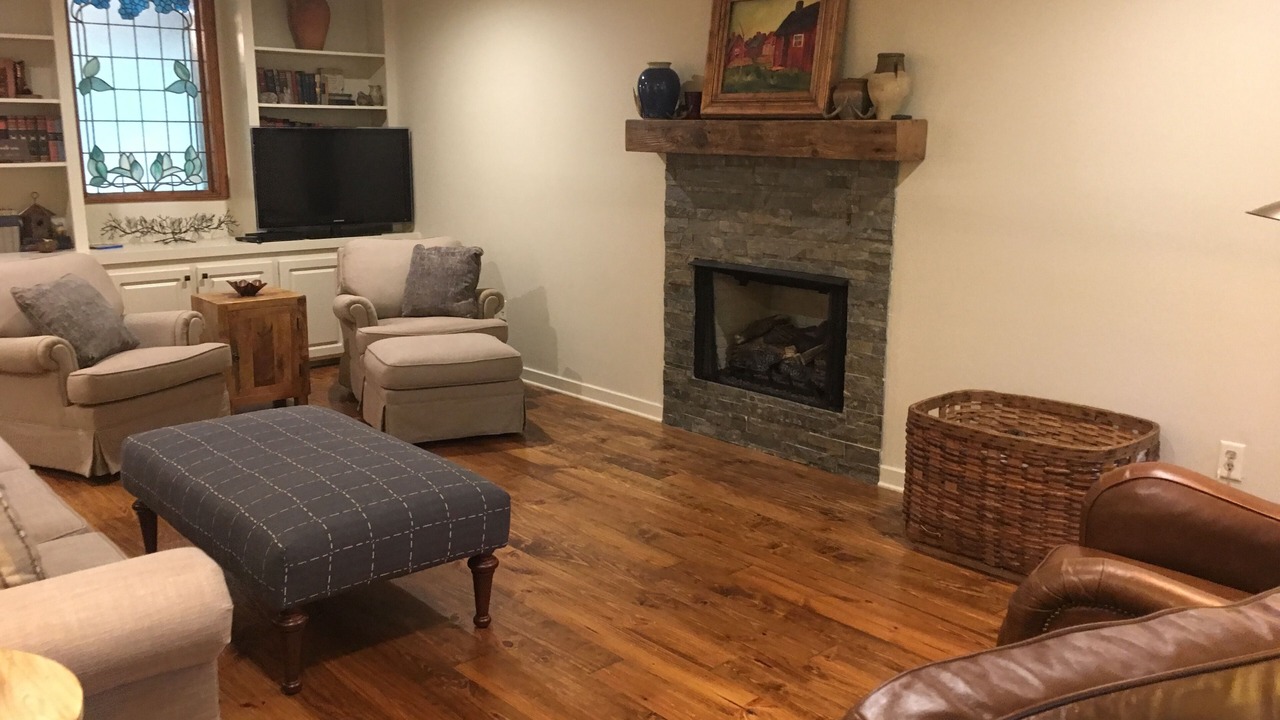 Photo of Livingroom in Canton