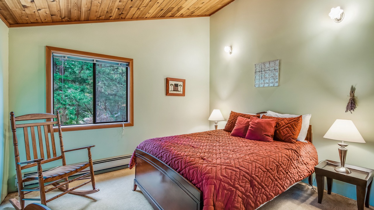 Photo of Bedroom in Orcas