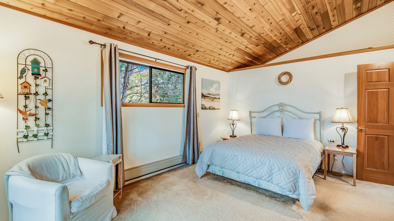 Photo of Bedroom in Orcas