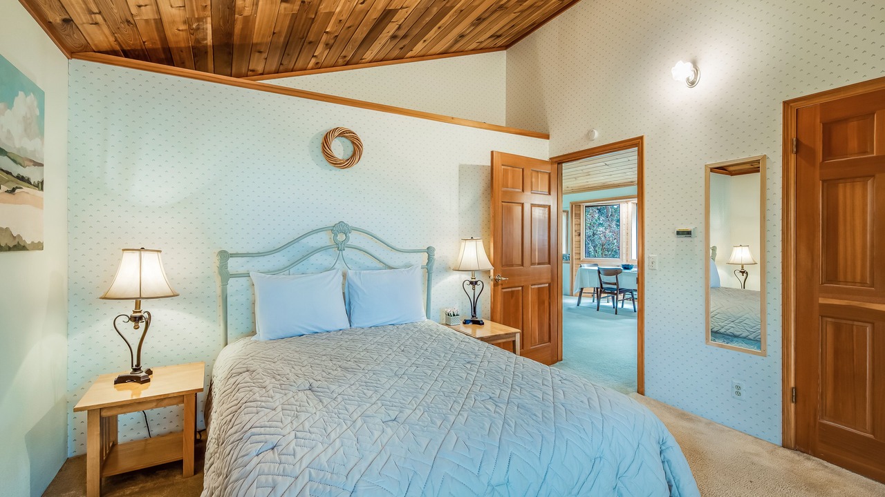 Photo of Bedroom in Orcas