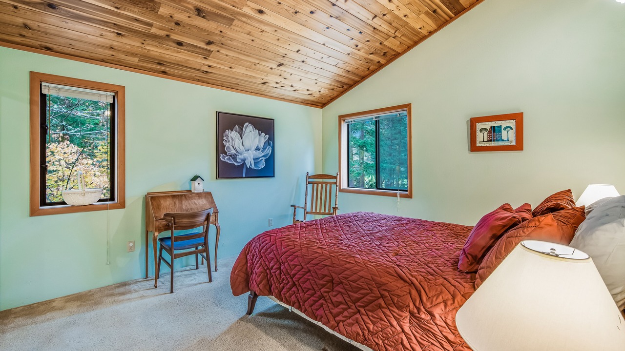 Photo of Bedroom in Orcas