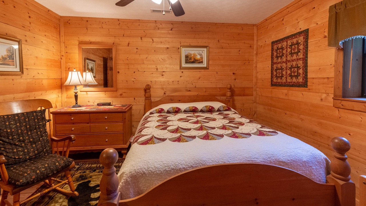 Photo of Bedroom in Bryson City