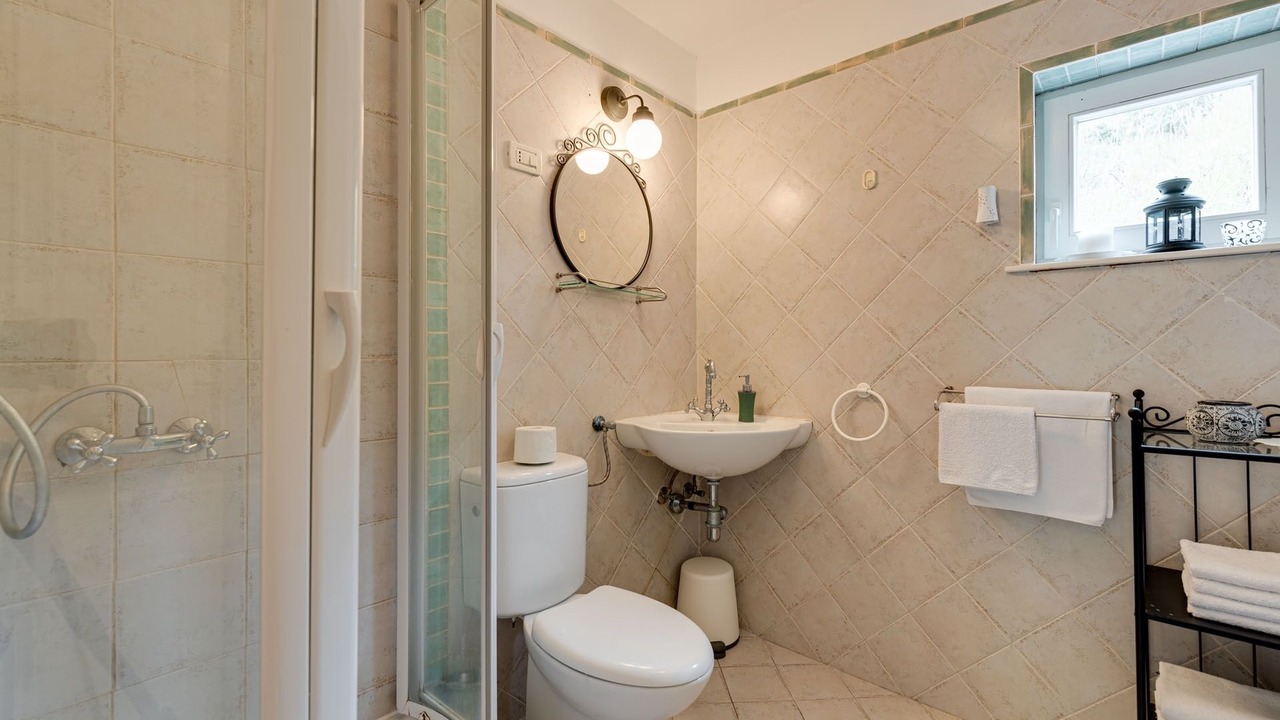 Photo of Bathroom in Pasadur