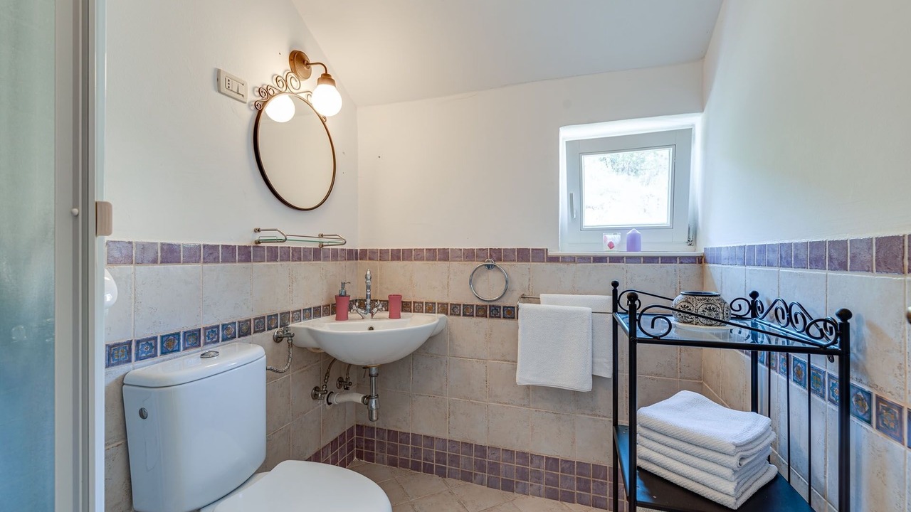 Photo of Bathroom in Pasadur