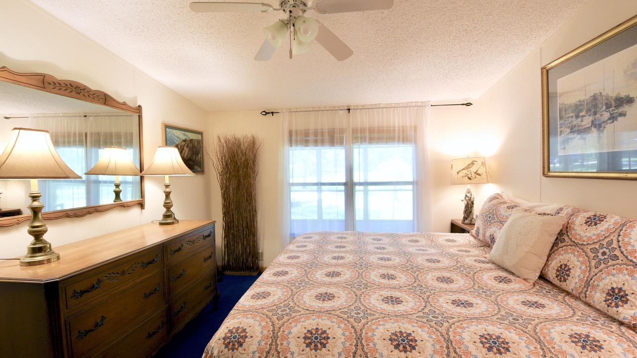 Photo of Bedroom in Green Cove Springs