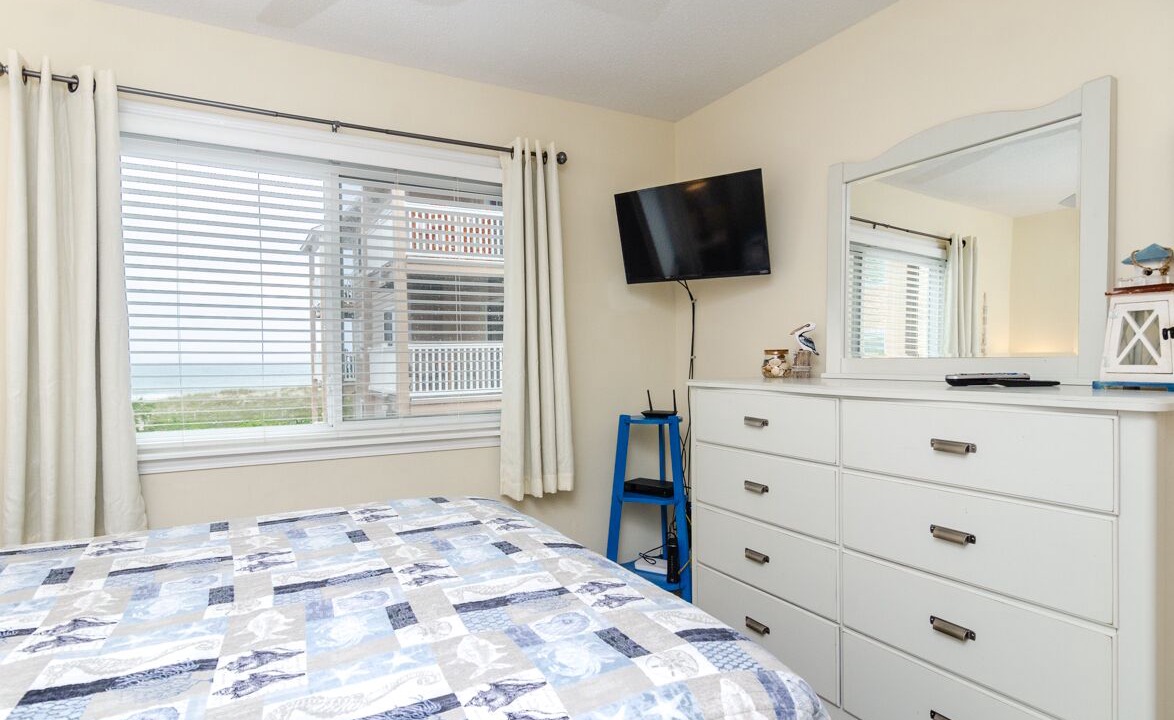 Photo of Bedroom in Wilmington Beach