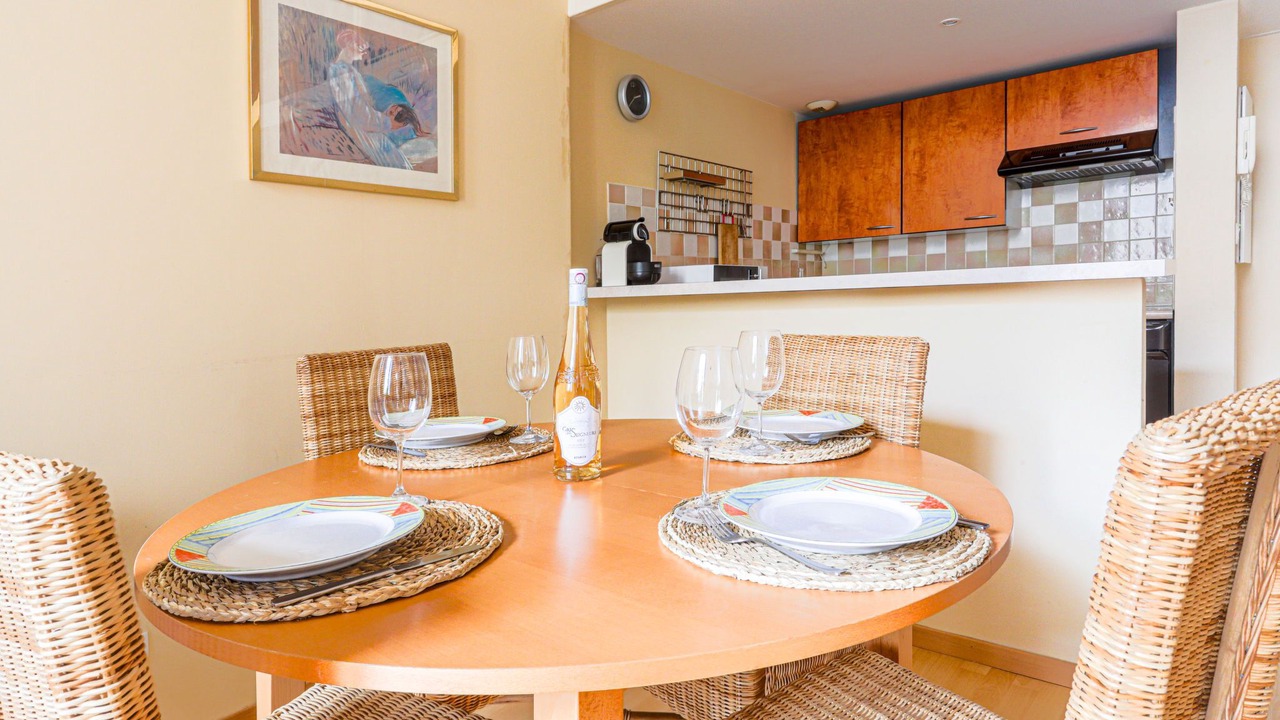 Photo of Bedroom in Nice City Centre