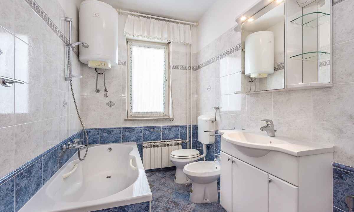 Photo of Bathroom in Medulin