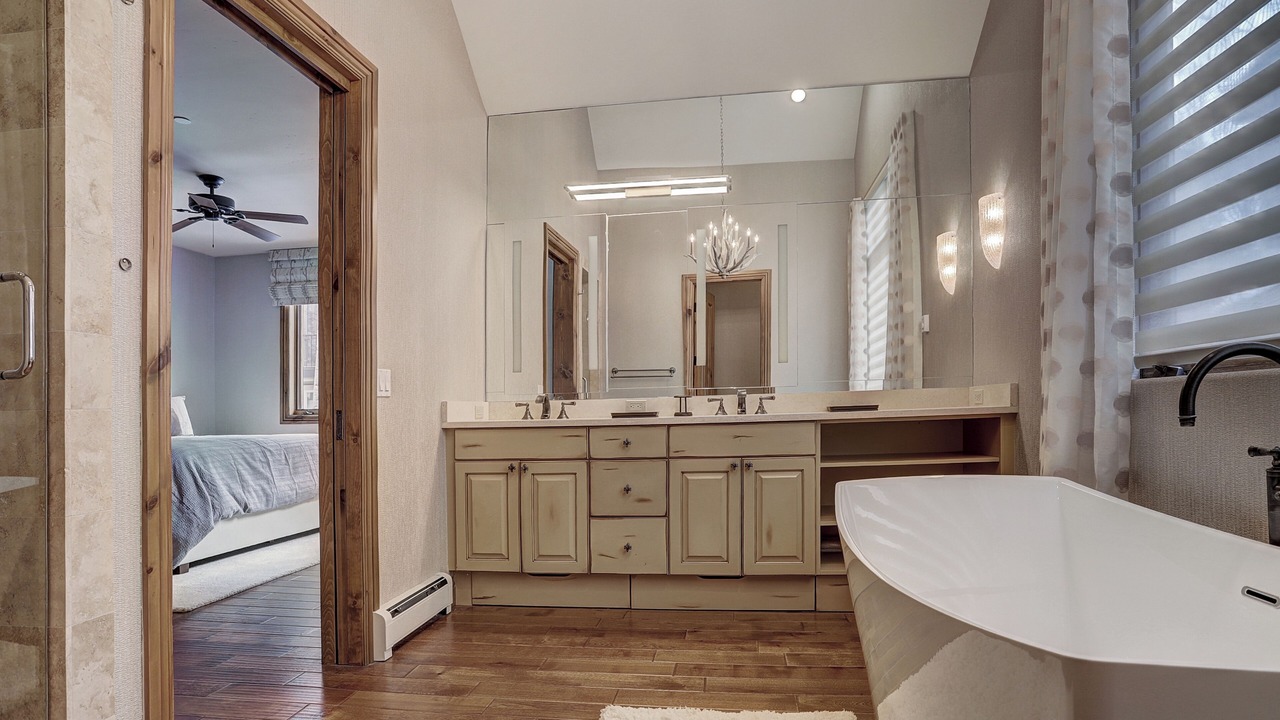 Photo of Bathroom in Edwards