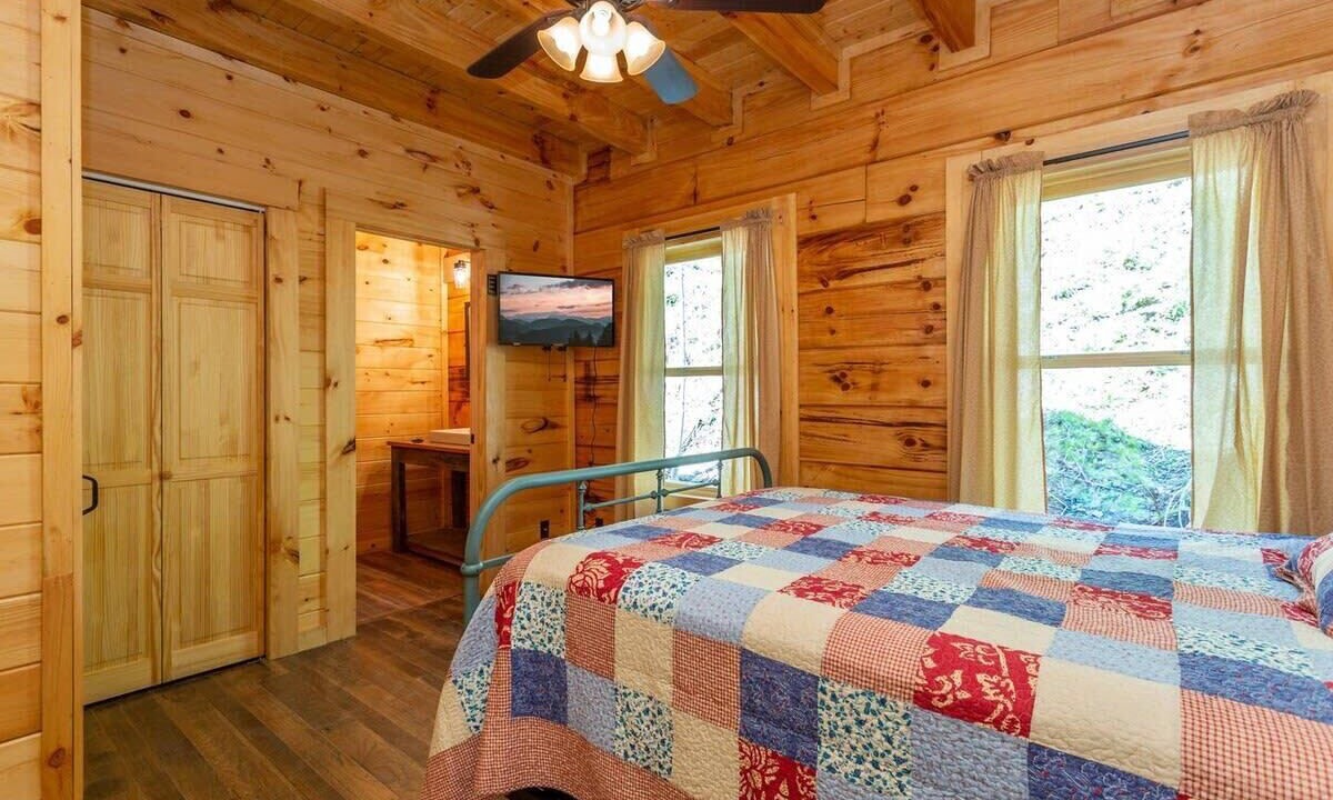 Photo of Others in Gatlinburg