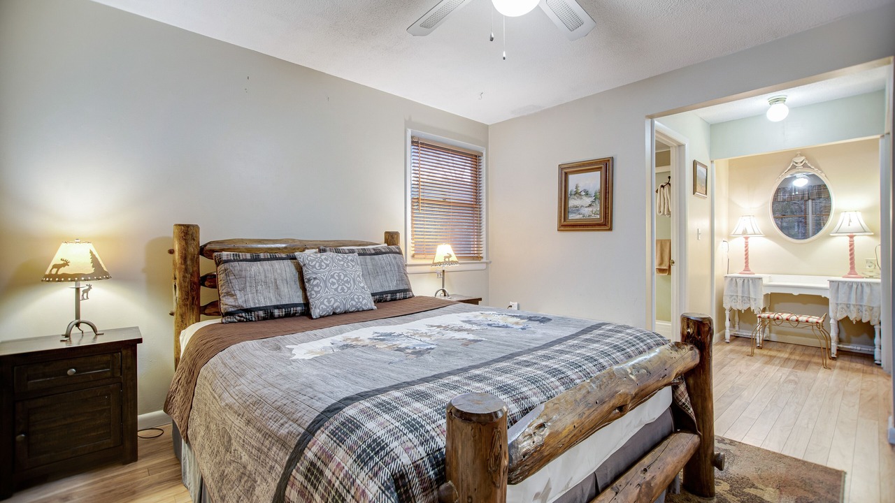 Photo of Bedroom in Cullowhee