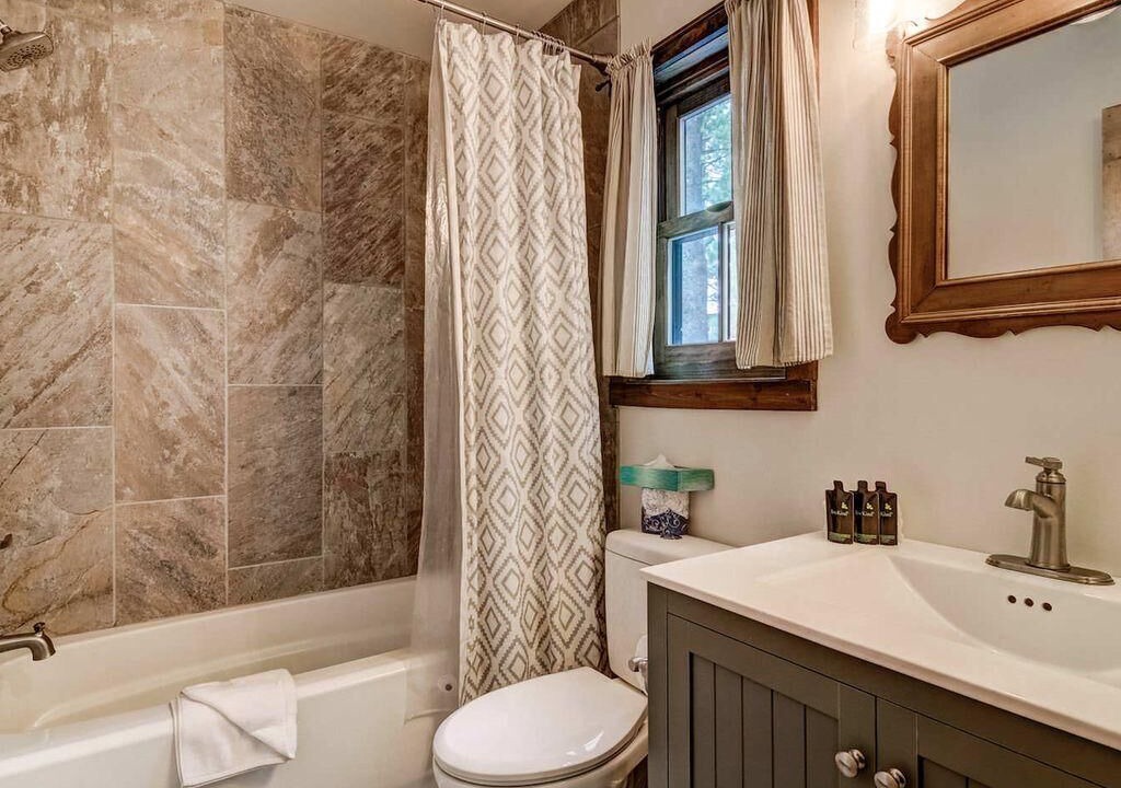 Photo of Bathroom in Bijou Pines
