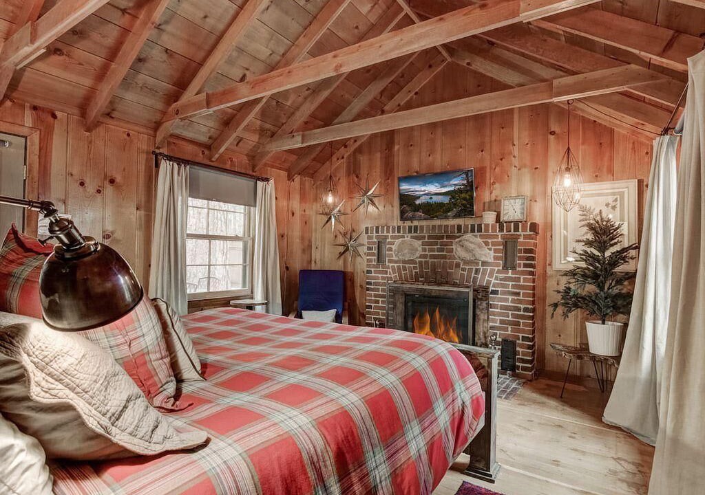 Photo of Bedroom in Bijou Pines