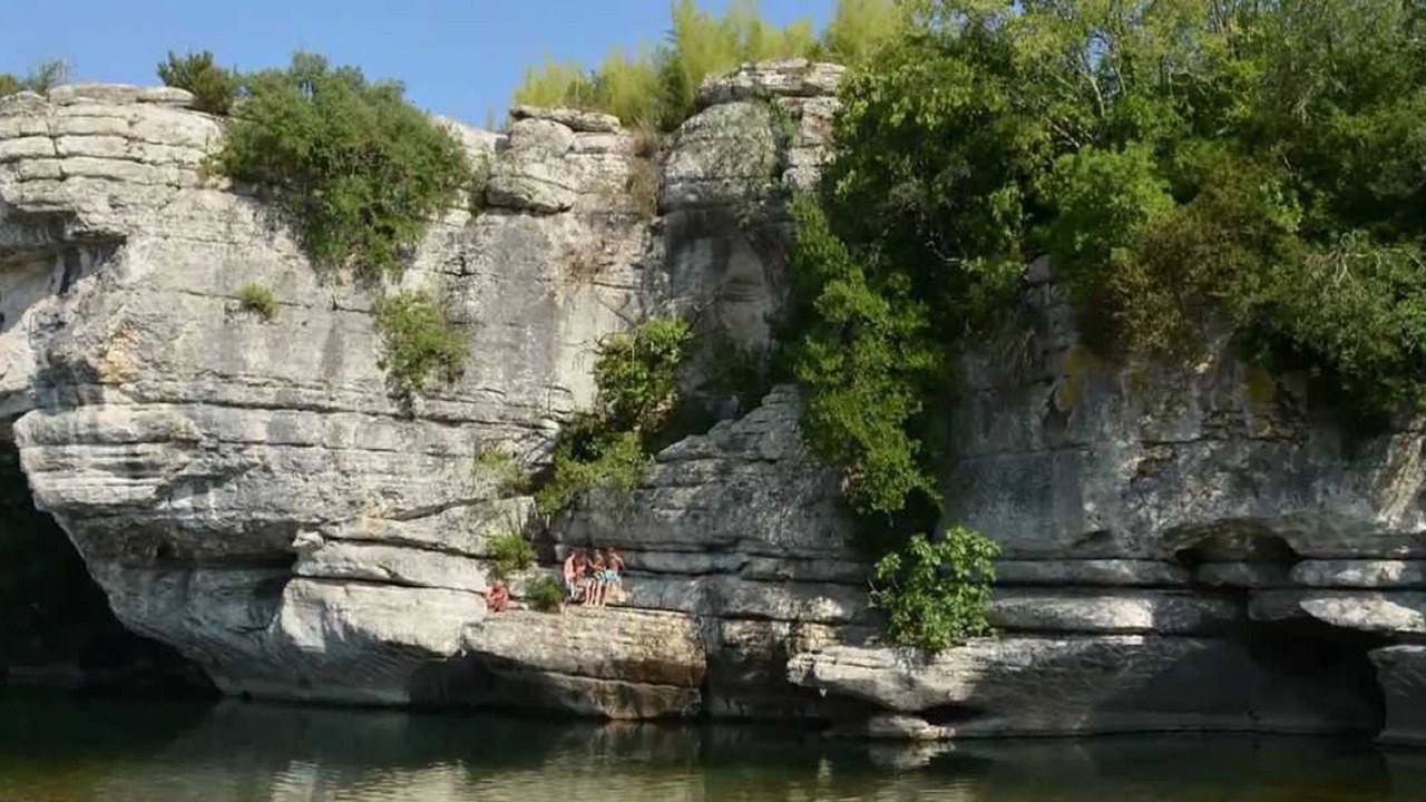 Photo of Others in Joyeuse