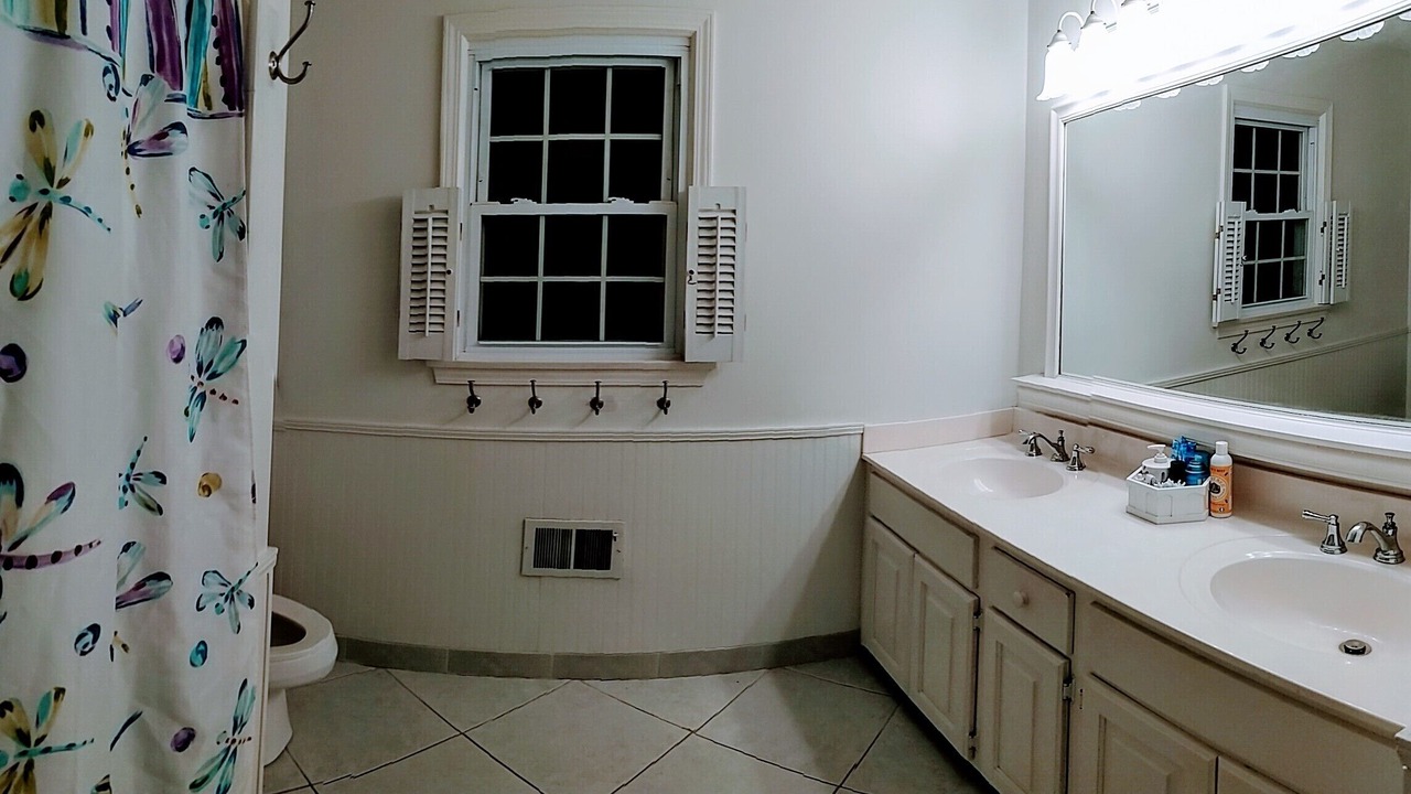 Photo of Bathroom in Buechel