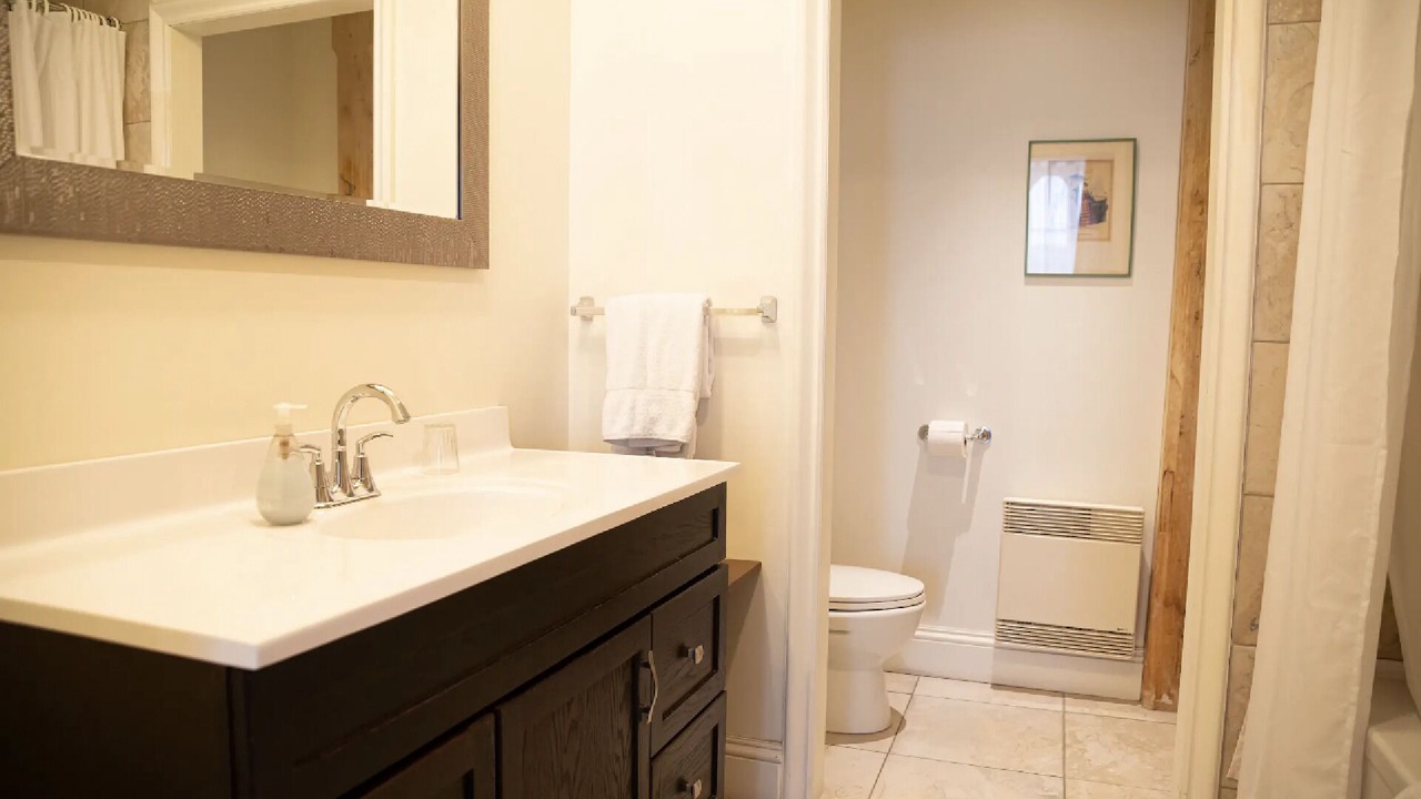 Photo of Bathroom in Lower Town