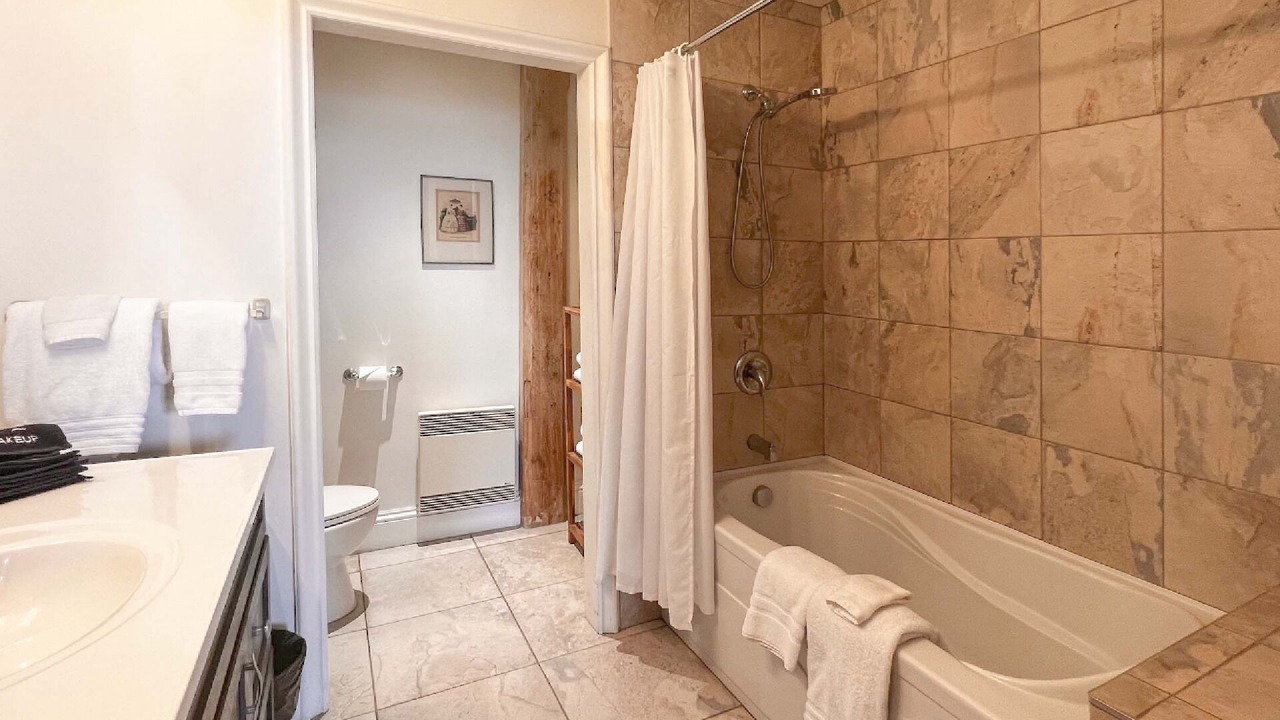 Photo of Bathroom in Lower Town