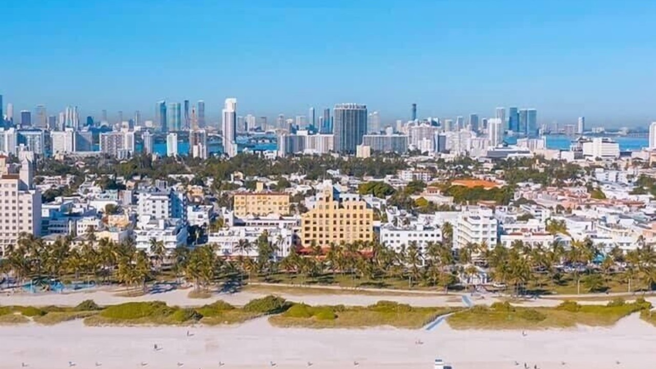 Photo of Others in South of Fifth