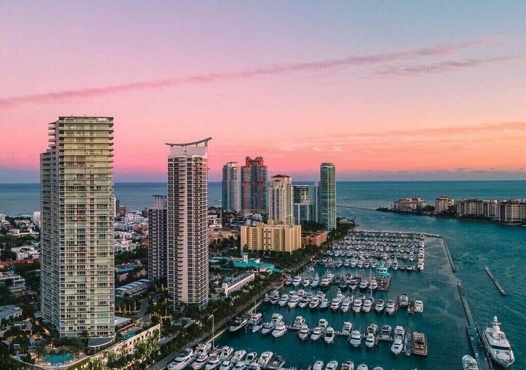 Photo of Others in South of Fifth