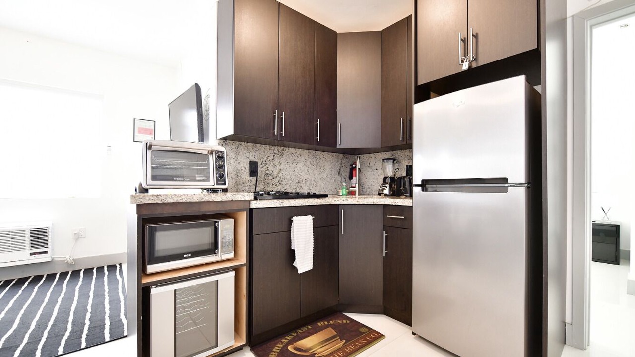 Photo of Others in South of Fifth