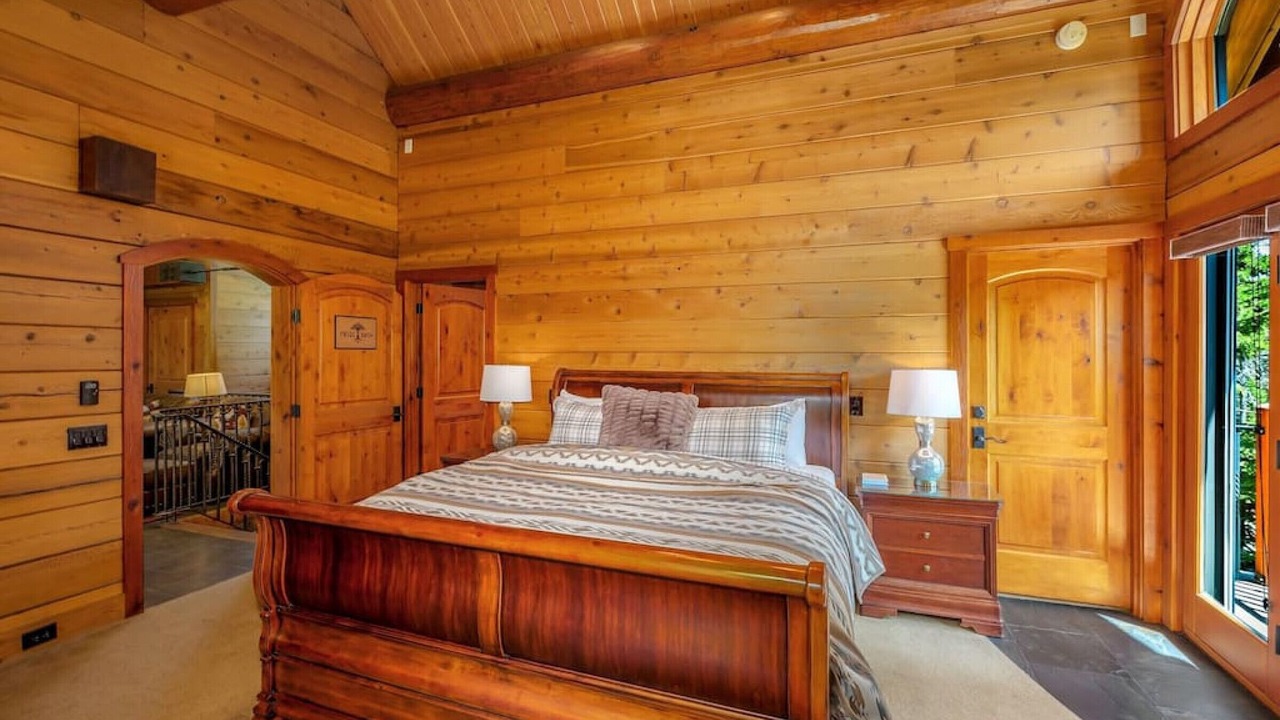 Photo of Bedroom in Government Camp