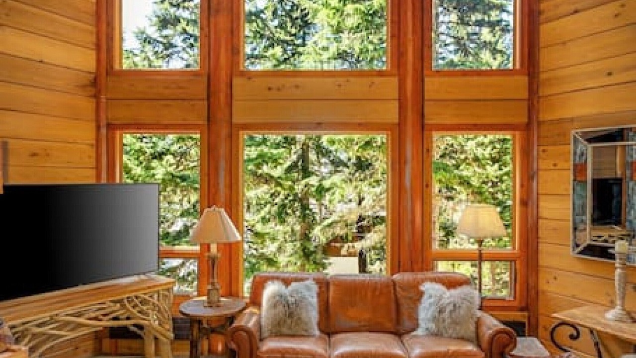 Photo of Livingroom in Government Camp