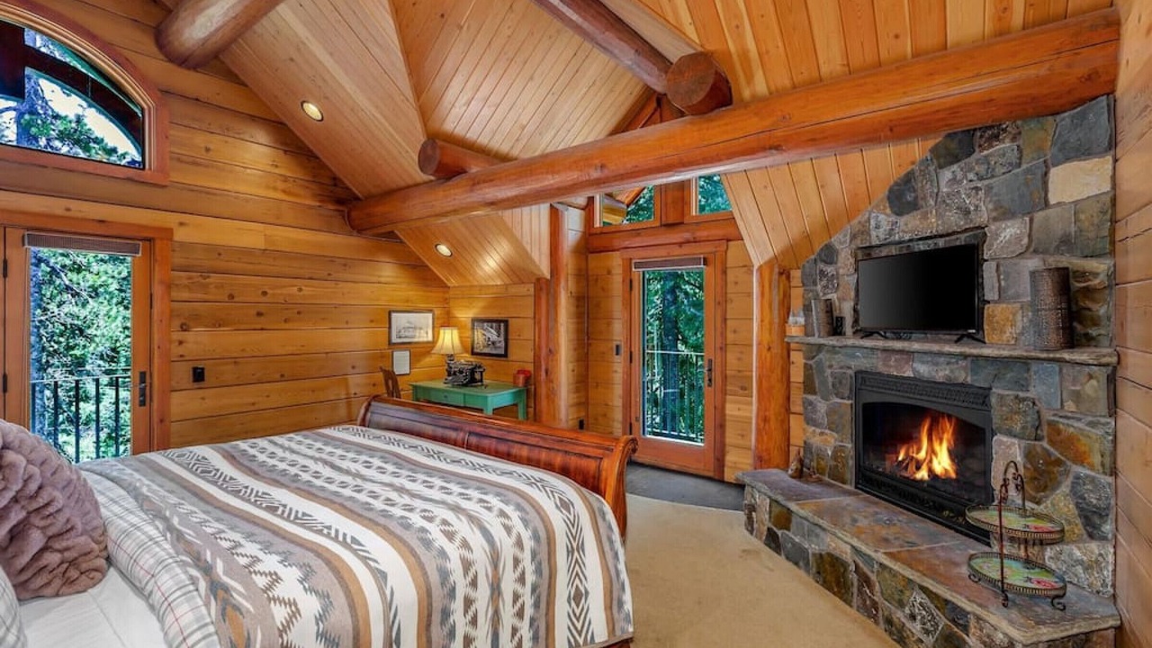 Photo of Bedroom in Government Camp